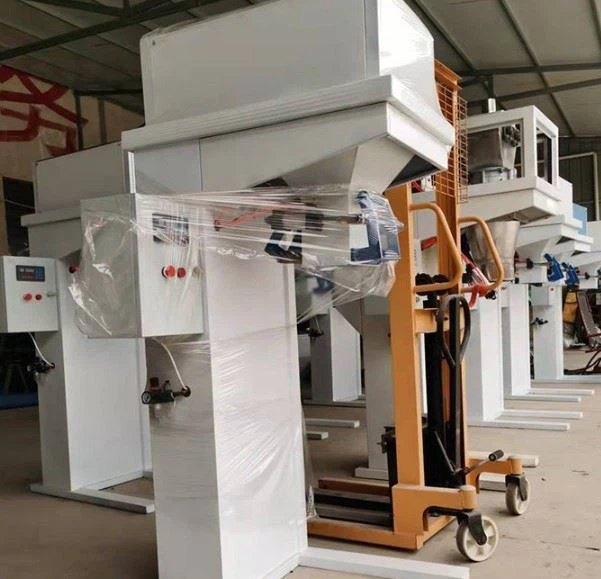 Filling And Sealing Machine For Stand-up Bag